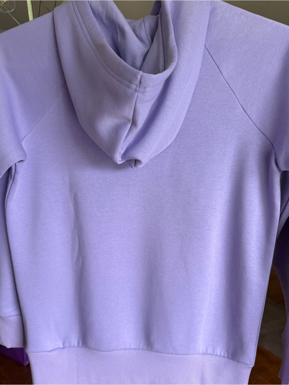 Under Armour Women’s XS Light Purple Crewneck Hoodie NWT - Picture 2 of 5